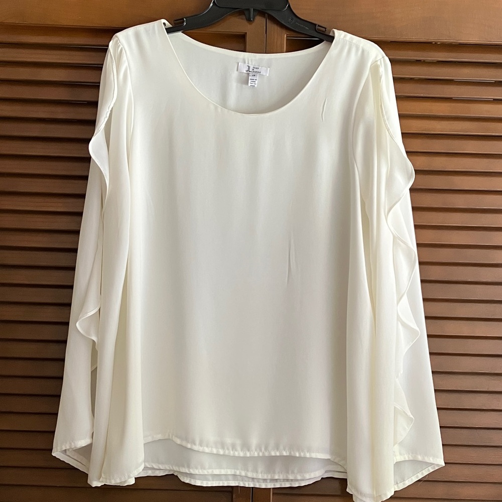 Jules & Leopold Cream Blouse with Ruffled Sleeves